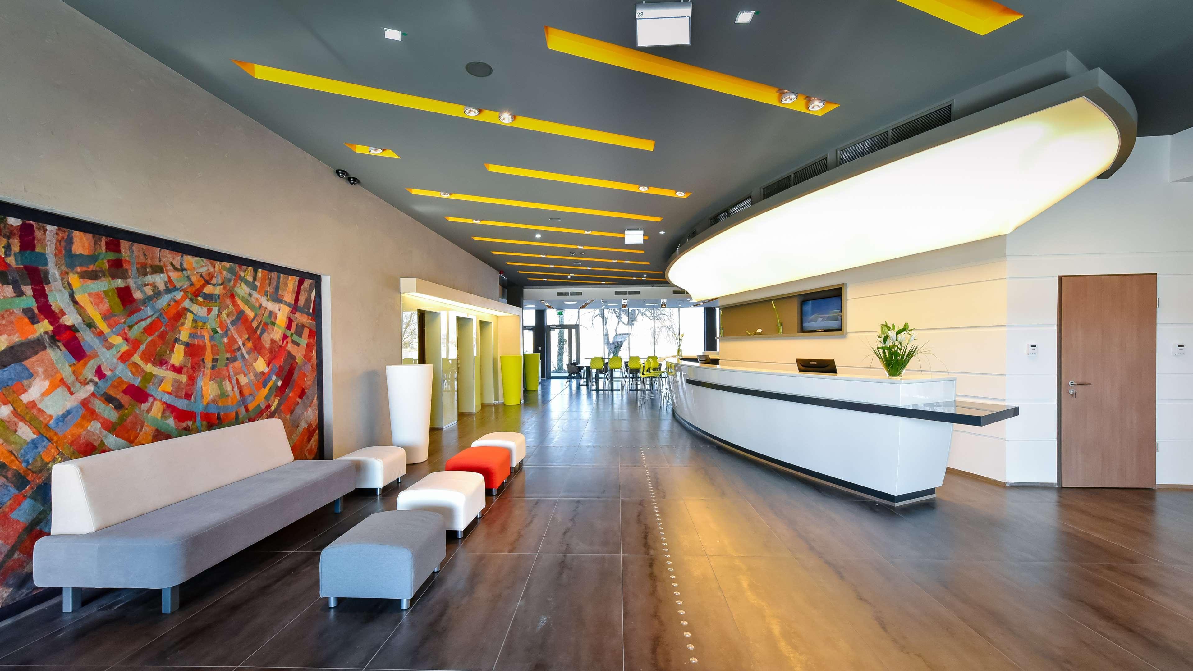 Best Western Plus Lakeside Hotel Szekesfehervar Exterior foto