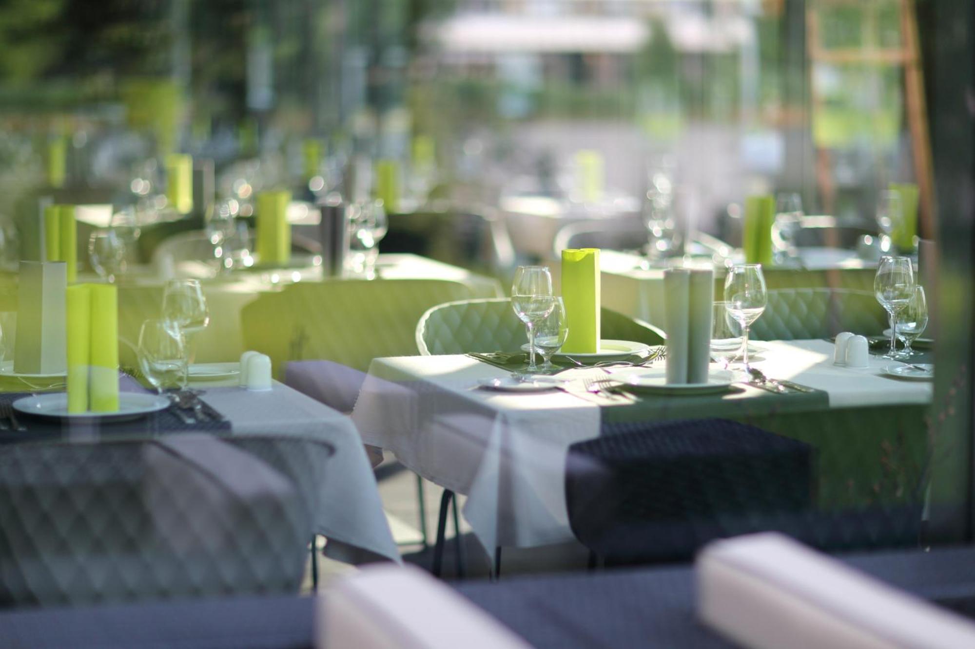 Best Western Plus Lakeside Hotel Szekesfehervar Exterior foto