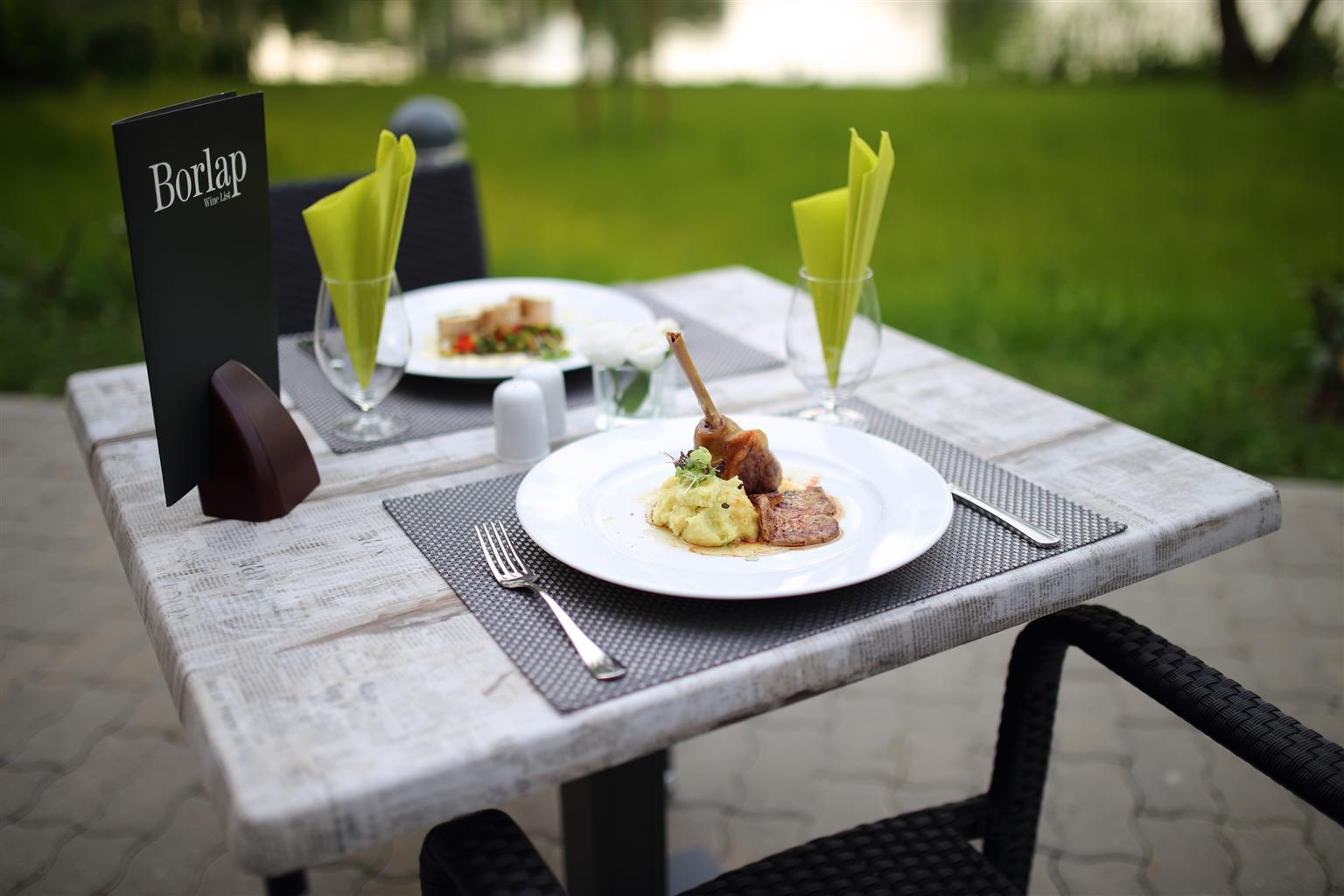 Best Western Plus Lakeside Hotel Szekesfehervar Exterior foto