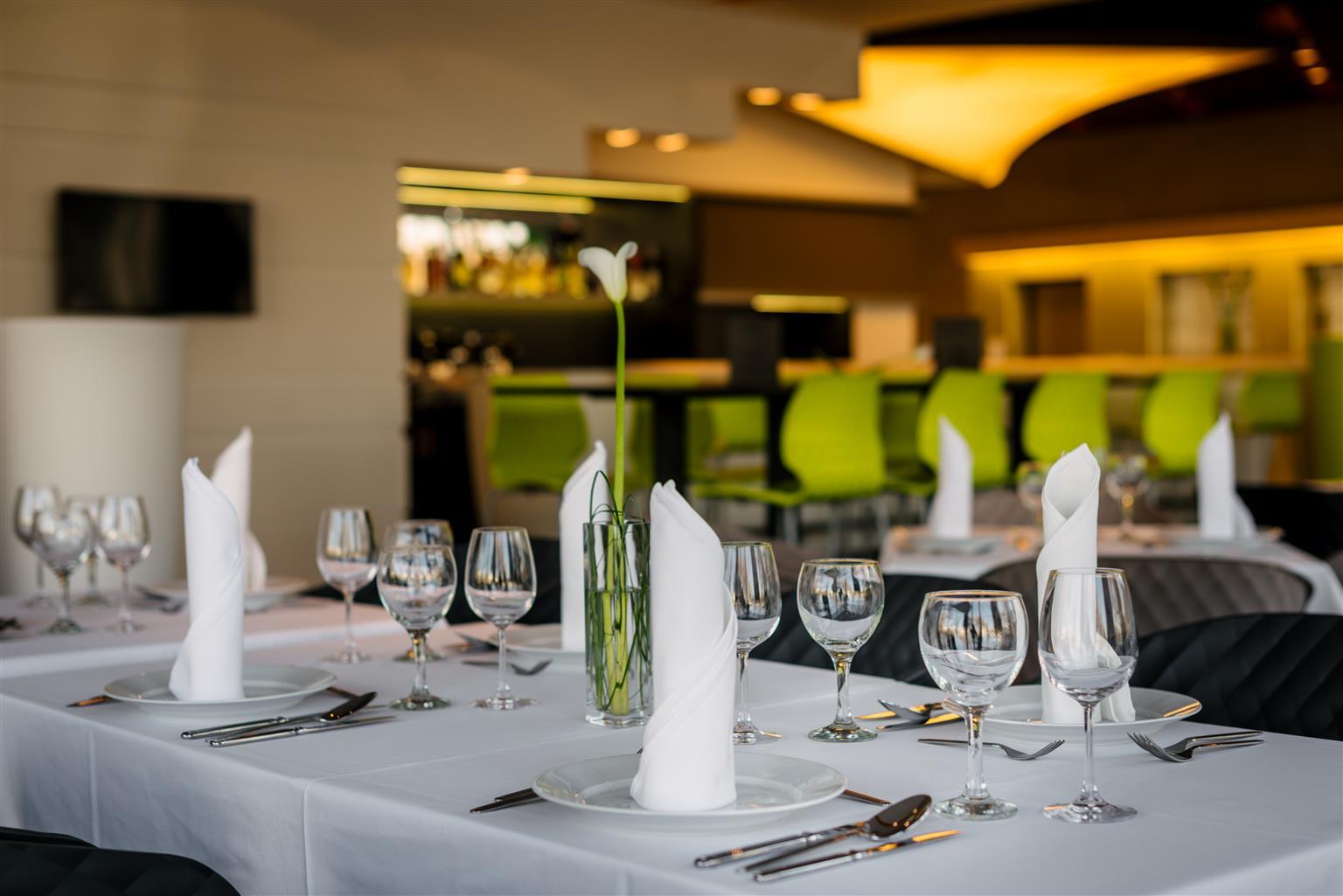 Best Western Plus Lakeside Hotel Szekesfehervar Exterior foto