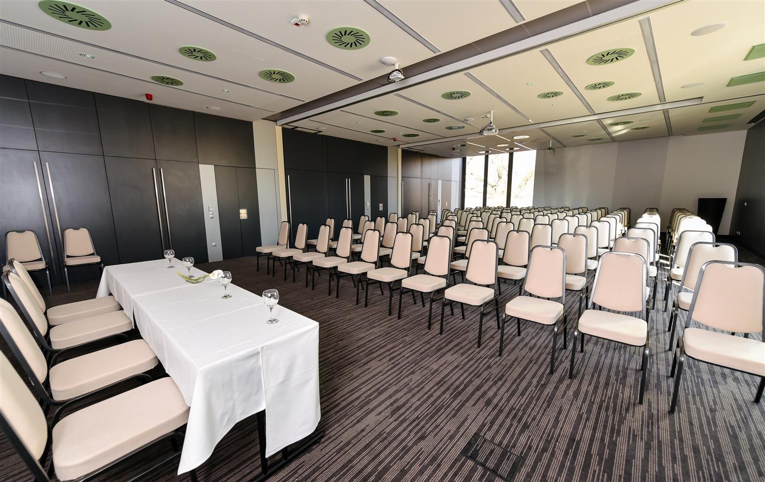 Best Western Plus Lakeside Hotel Szekesfehervar Exterior foto